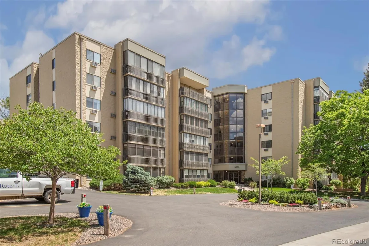 Property Slideshow image 1 of 39 | 14050 e linvale pl 401, Aurora, CO, 80014
