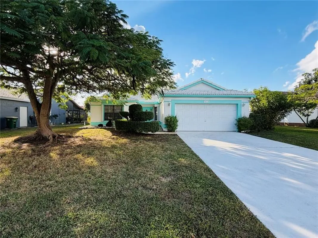 Property Slideshow image 1 of 29 | 7013 nw 107th ave, Tamarac, FL, 33321