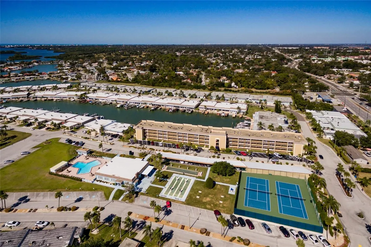 Property Slideshow image 1 of 45 | 1 boca ciega point blvd 206, St Petersburg, FL, 33708