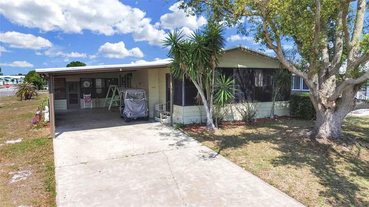 Property Slideshow image 1 of 45 | 5091 lodgewood dr, Lakeland, FL, 33810