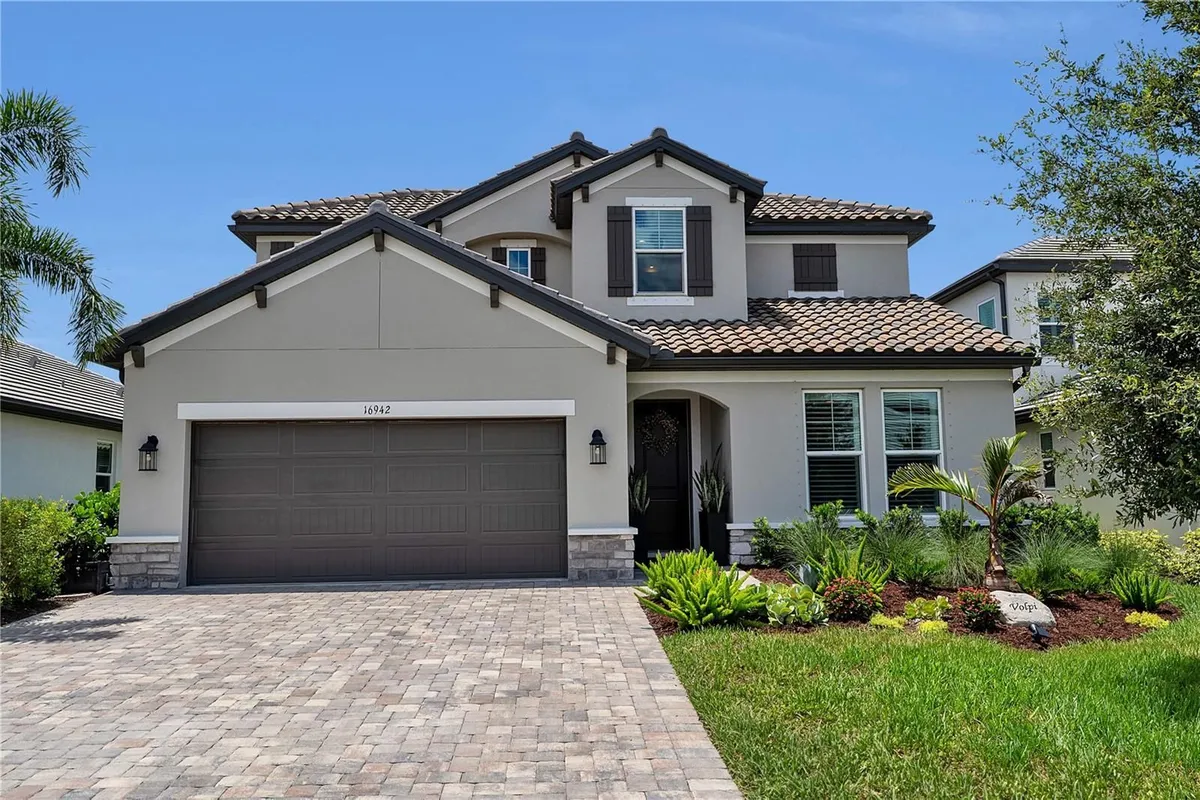 Property Slideshow image 1 of 88 | 16942 savory mist cir, Bradenton, FL, 34211