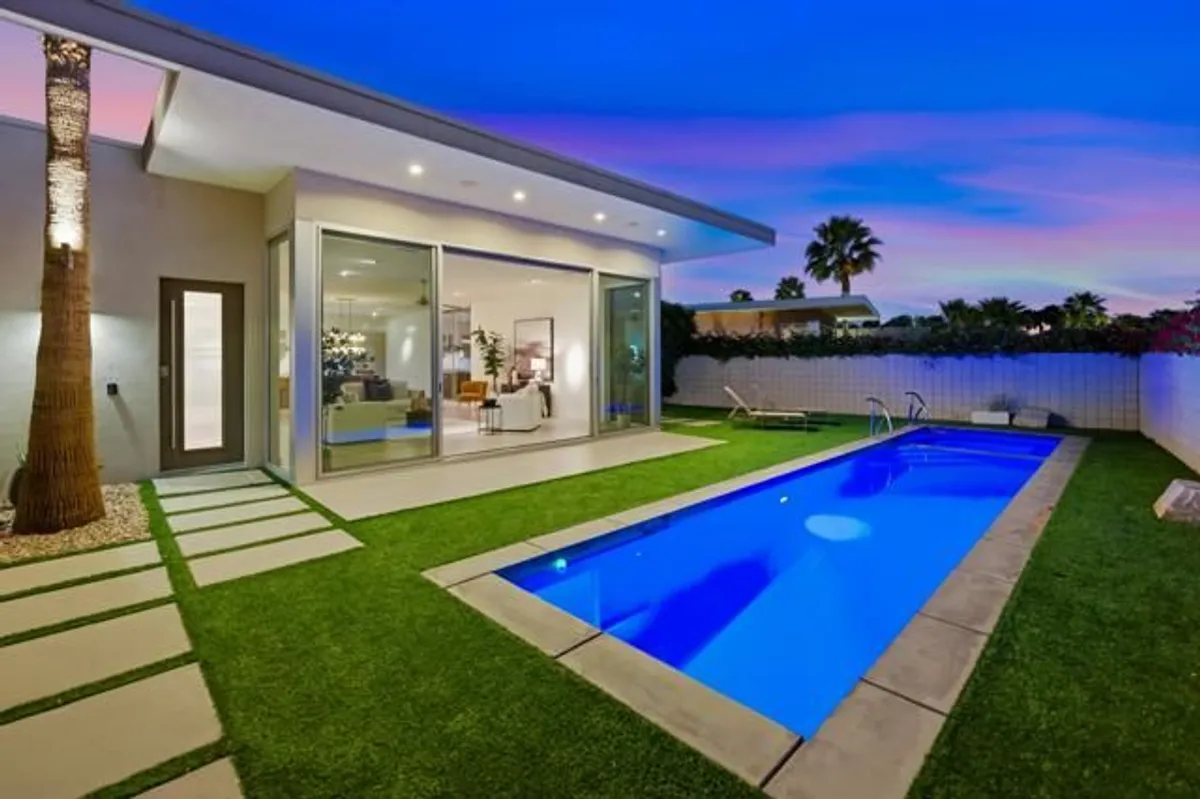 Property Slideshow image 1 of 36 | 542 skylar ln, Palm Springs, CA, 92262