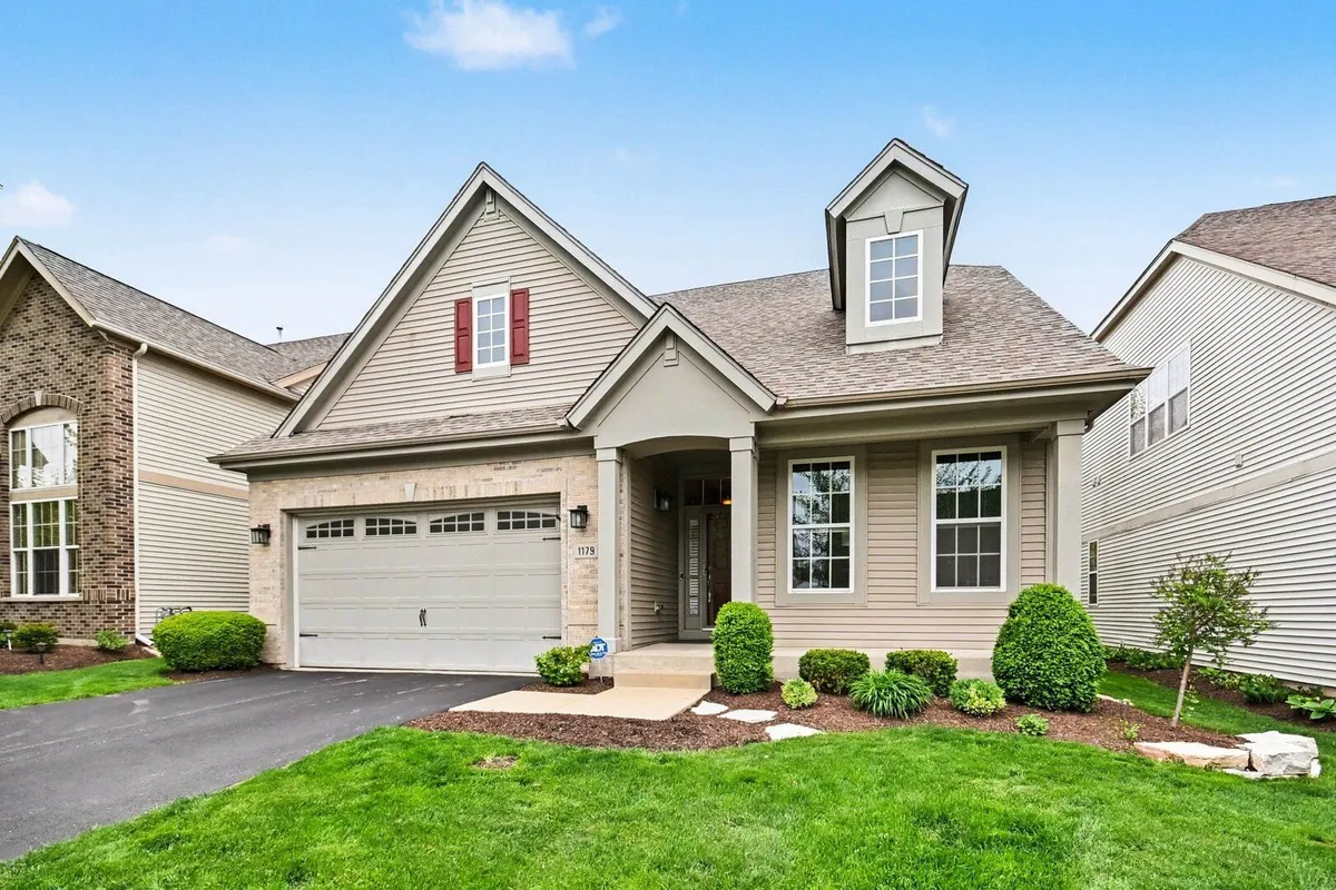 Property Slideshow image 1 of 31 | 1179 kingsley ln, Aurora, IL, 60505