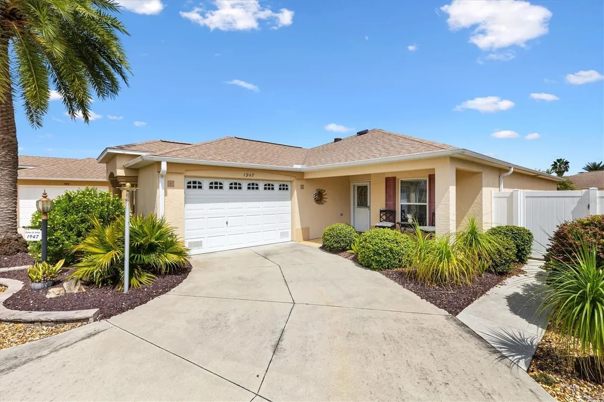 Property Slideshow image 1 of 30 | 1947 tranquility ln, The Villages, FL, 32162