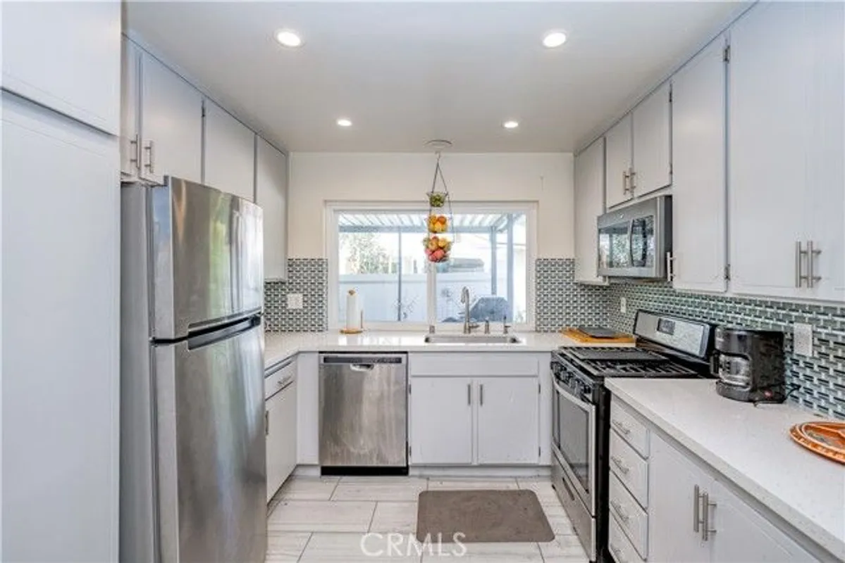 Property Slideshow image 1 of 35 | 26333 long oak dr, Newhall, CA, 91321