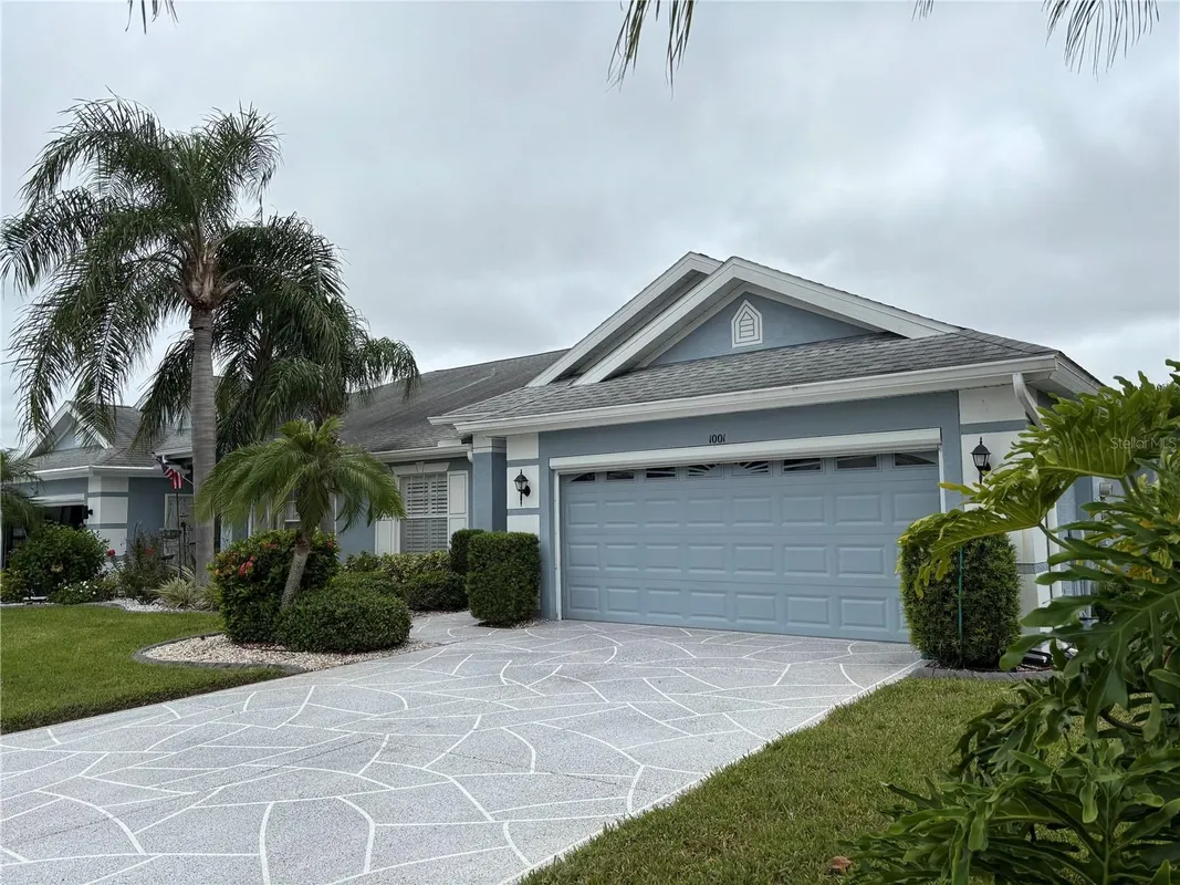 Property Slideshow image 1 of 17 | 1001 otter mill way # 1001, Sun City Center, FL, 33573