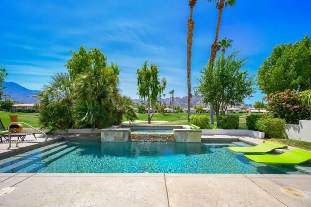 Property Slideshow image 1 of 35 | 55179 winged foot, La Quinta, CA, 92253