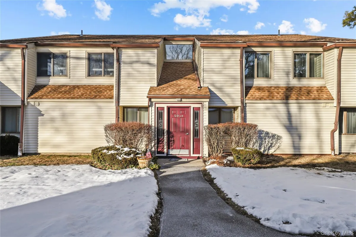 Property Slideshow image 1 of 30 | 50 jefferson oval a, Yorktown Heights, NY, 10598