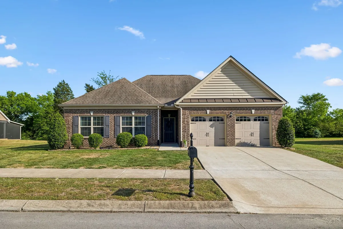 Property Slideshow image 1 of 51 | 1446 woodside dr, Lebanon, TN, 37087