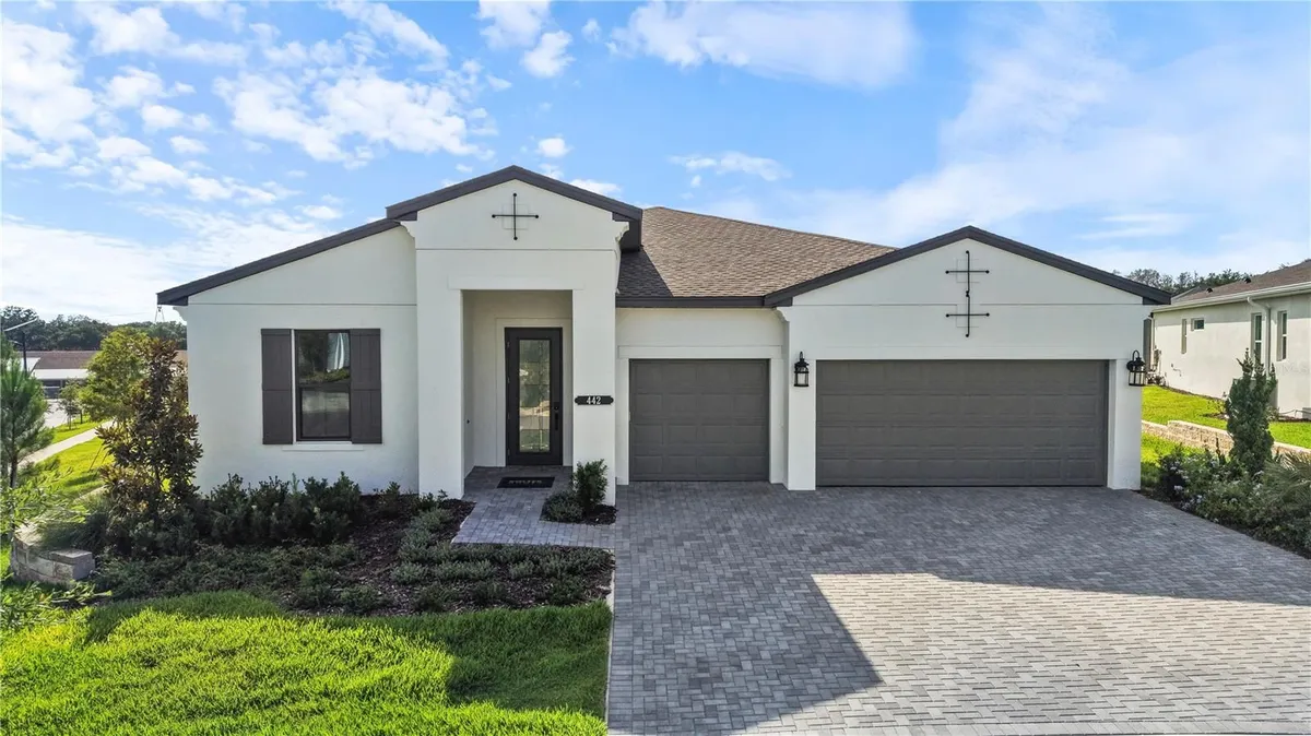 Property Slideshow image 1 of 43 | 442 turin way, Lady Lake, FL, 32159