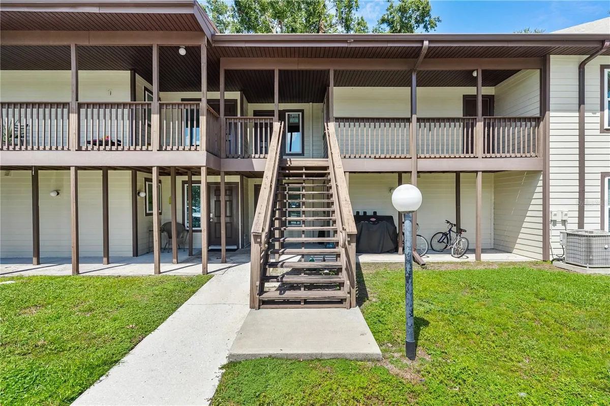 Property Slideshow image 1 of 40 | 14202 sandalwood dr # 202, Wildwood, FL, 34785