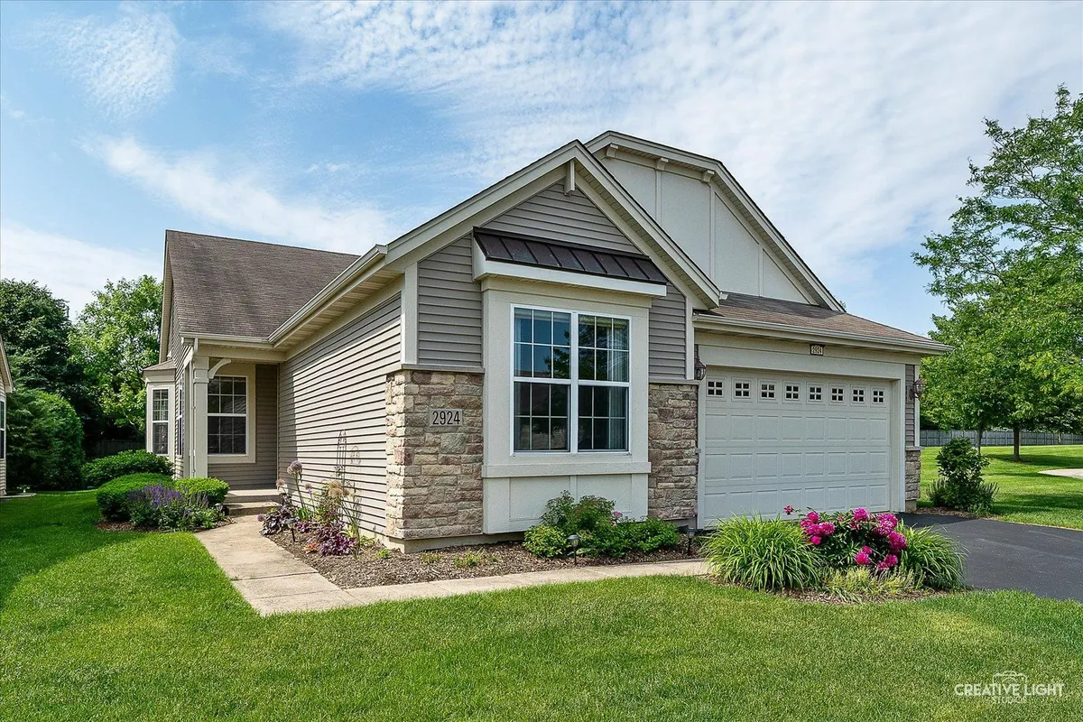 Property Slideshow image 1 of 29 | 2924 raleigh ct, Naperville, IL, 60564