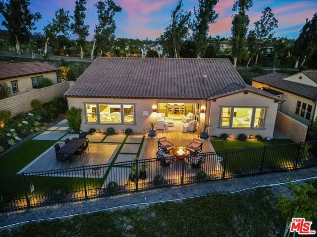 Property Slideshow image 1 of 32 | 2501 presley ct, Camarillo, CA, 93012