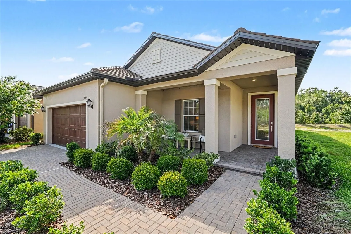 Property Slideshow image 1 of 43 | 10514 banyan breeze blvd, Land O Lakes, FL, 34638