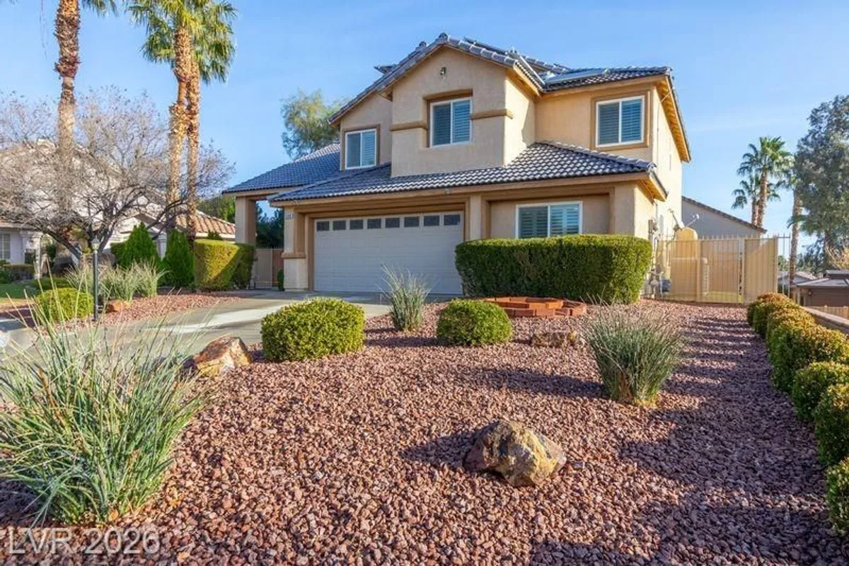 Property Slideshow image 1 of 35 | 5300 oakbury ct, Las Vegas, NV, 89130