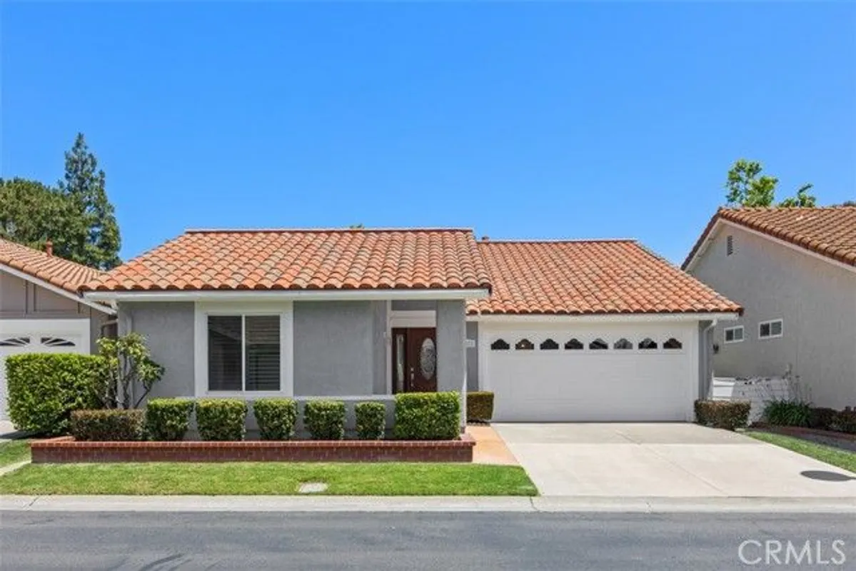 Property Slideshow image 1 of 43 | 27673 via granados, Mission Viejo, CA, 92692