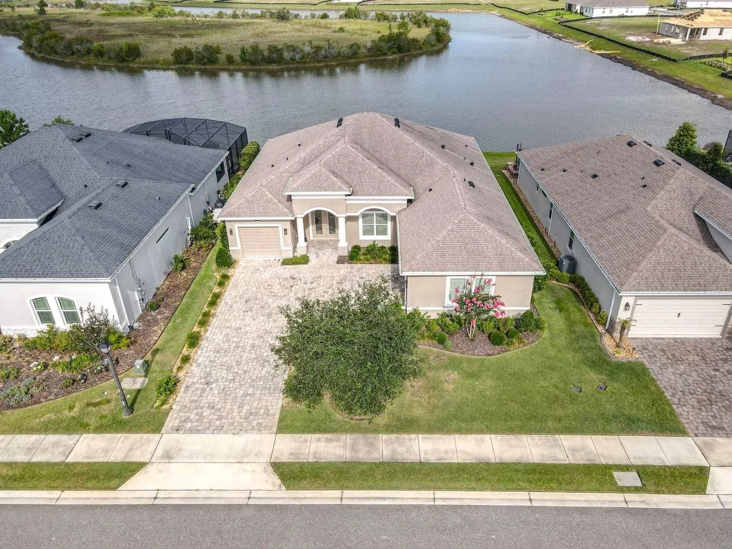 Property Slideshow image 1 of 51 | 8461 bridgeport bay cir, Mount Dora, FL, 32757