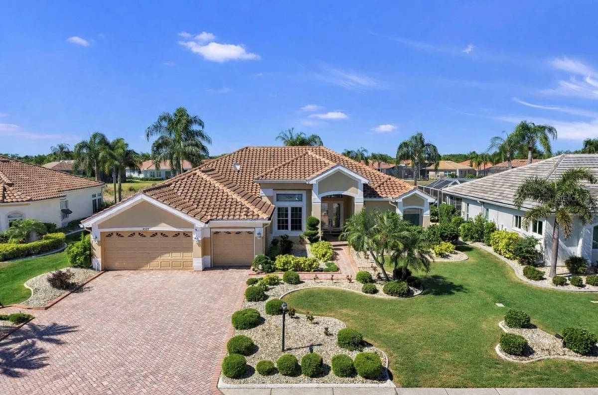Property Slideshow image 1 of 87 | 2328 platinum dr, Sun City Center, FL, 33573