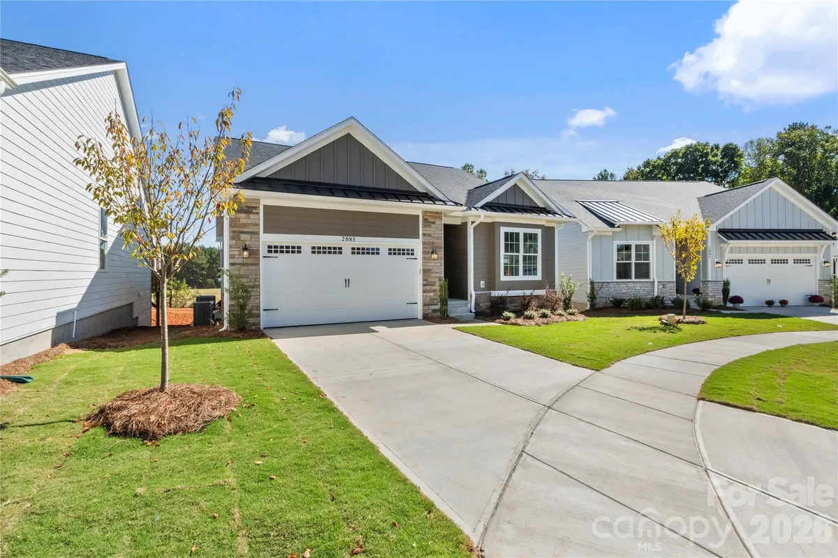 Property Slideshow image 1 of 44 | 2085 bonds ln 26, Fort Mill, SC, 29715