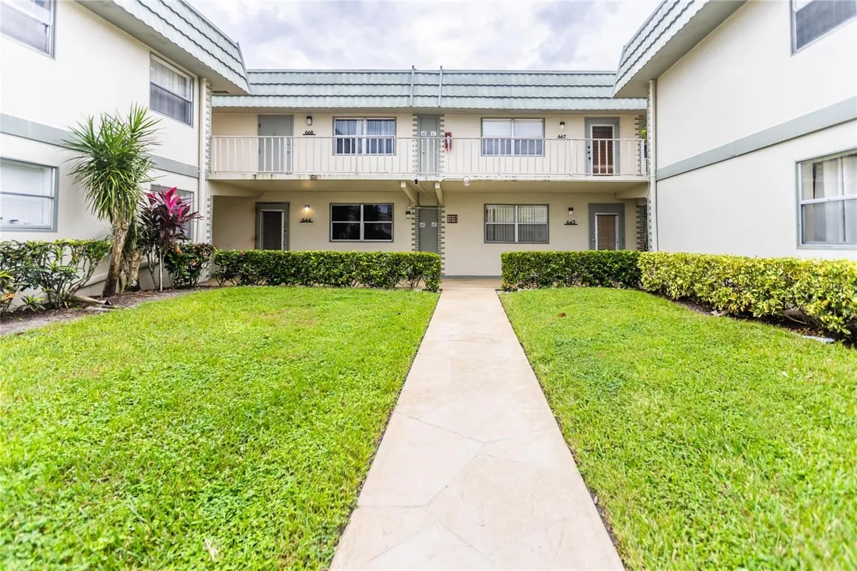 Property Slideshow image 1 of 27 | 643 monaco n # 643, Delray Beach, FL, 33446
