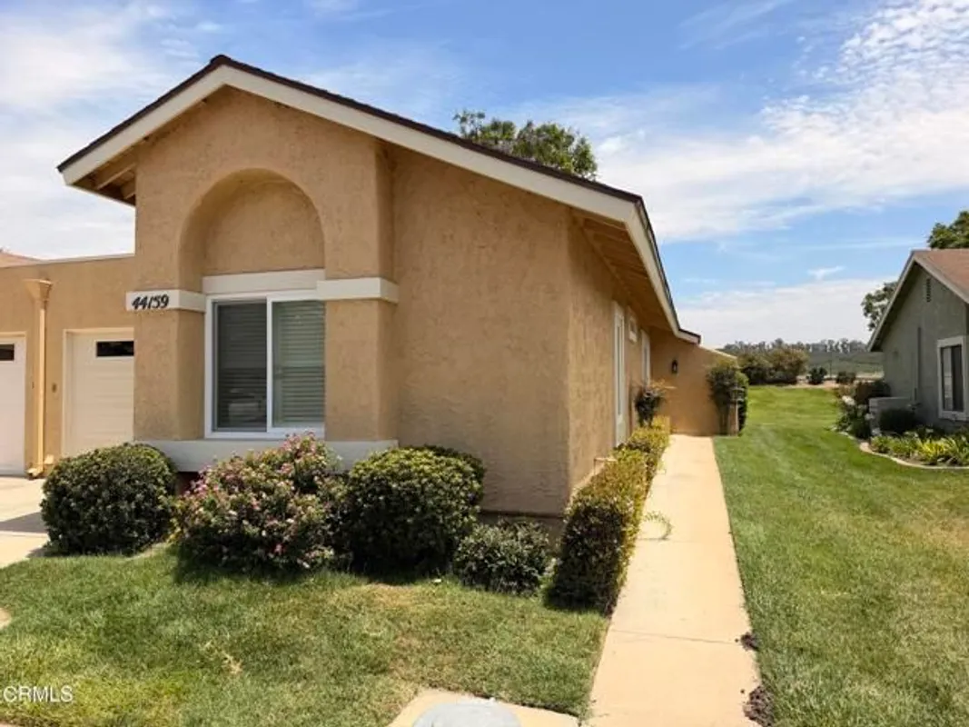 Property Slideshow image 1 of 6 | 44159 village 44 44, Camarillo, CA, 93012