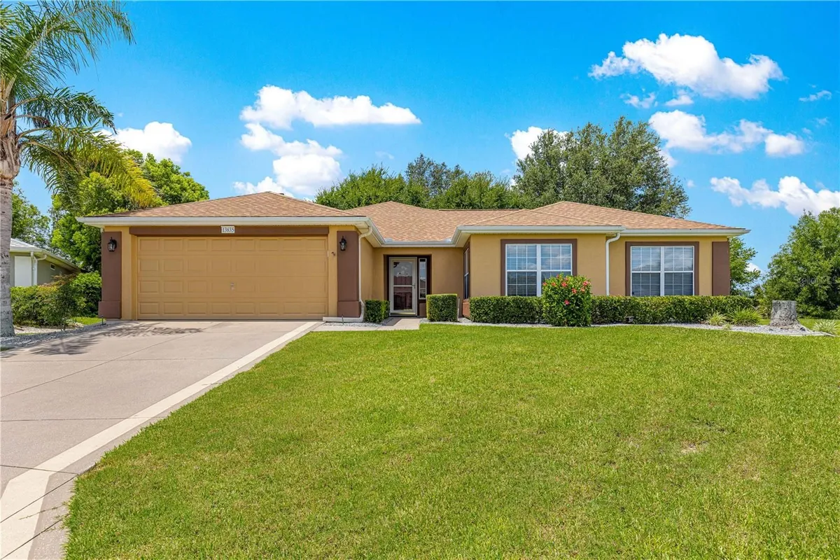 Property Slideshow image 1 of 55 | 13835 se 85th cir, Summerfield, FL, 34491
