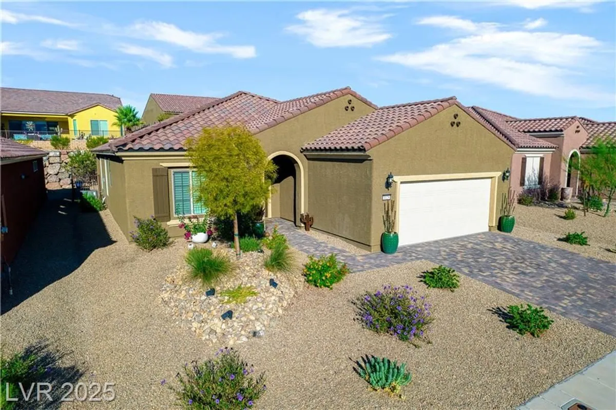 Property Slideshow image 1 of 22 | 1129 calico rdg, Mesquite, NV, 89034
