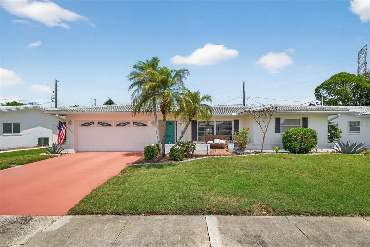 Property Slideshow image 1 of 36 | 9697 41st st, Pinellas Park, FL, 33782