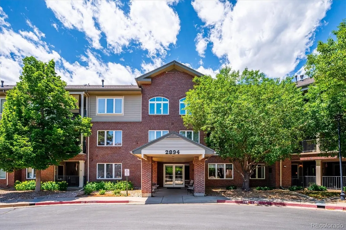 Property Slideshow image 1 of 41 | 2894 w riverwalk cir b309, Littleton, CO, 80123