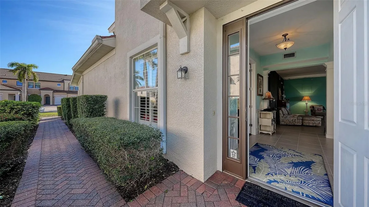 Property Slideshow image 1 of 47 | 23217 banbury way 23217, Venice, FL, 34293