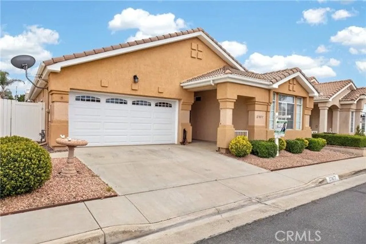 Property Slideshow image 1 of 15 | 27877 blaze ln, Menifee, CA, 92585