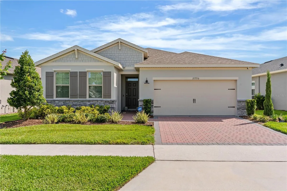 Property Slideshow image 1 of 42 | 17795 blazing star cir, Clermont, FL, 34714