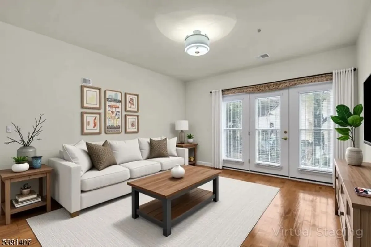 Property Slideshow image 1 of 18 | 5006 brookfield glen dr # 06, Belvidere, NJ, 07823