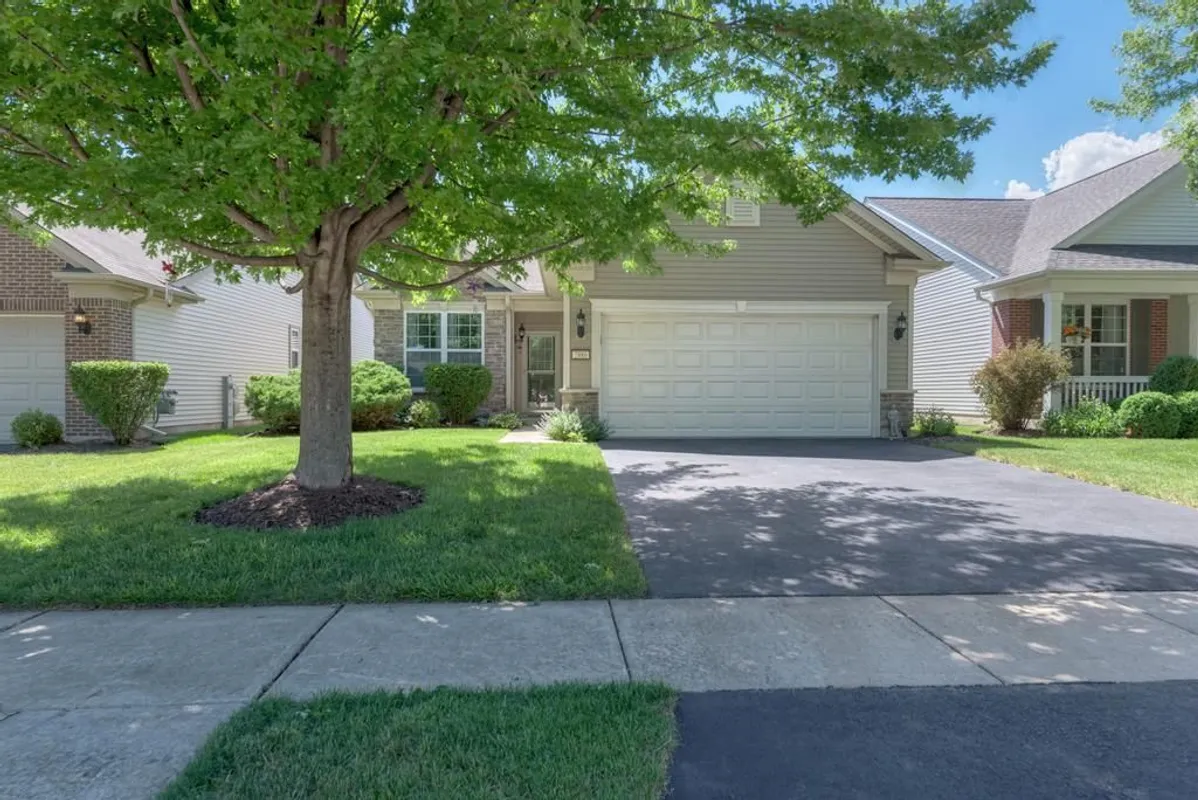 Property Slideshow image 1 of 31 | 2886 edgewater dr, Elgin, IL, 60124
