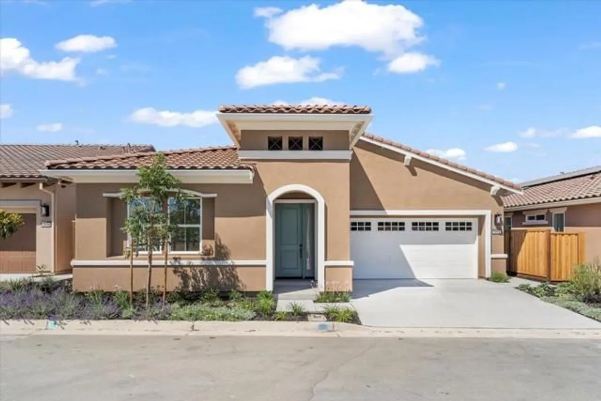 Property Slideshow image 1 of 13 | 2112 red oak dr, Hollister, CA, 95023