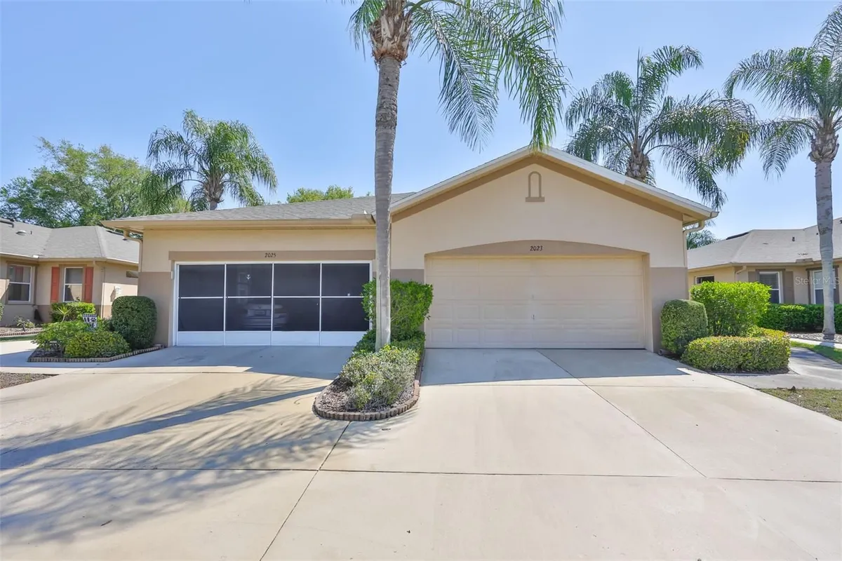 Property Slideshow image 1 of 95 | 2023 acadia greens dr 32, Sun City Center, FL, 33573