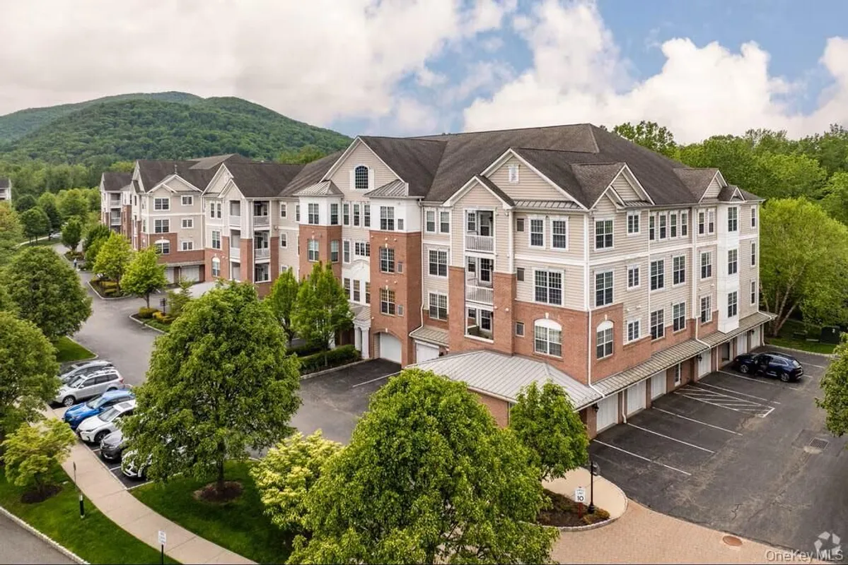 Property Slideshow image 1 of 3 | 811 regency dr 802, Fishkill, NY, 12524