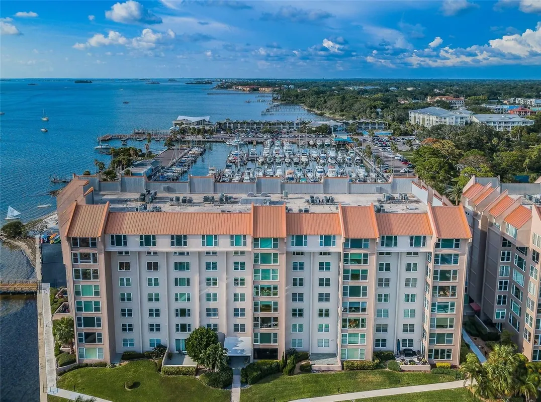 Property Slideshow image 1 of 44 | 634 edgewater dr 348, Dunedin, FL, 34698