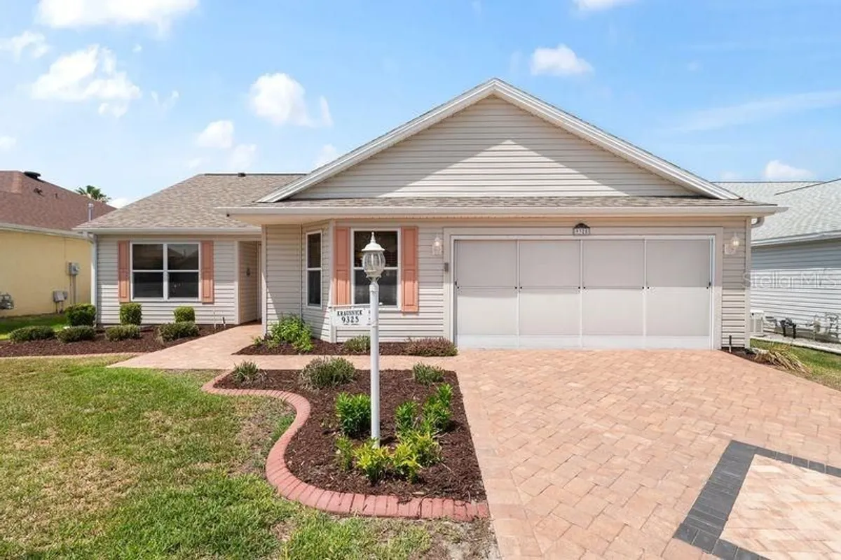Property Slideshow image 1 of 29 | 9325 se 171st le flore ln, The Villages, FL, 32162