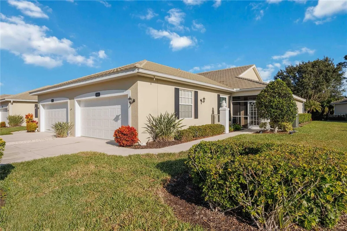 Property Slideshow image 1 of 50 | 760 tartan dr # 760, Venice, FL, 34293