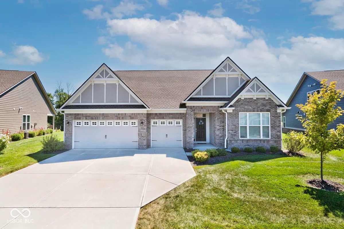 Property Slideshow image 1 of 29 | 3863 albert ln, Bargersville, IN, 46106