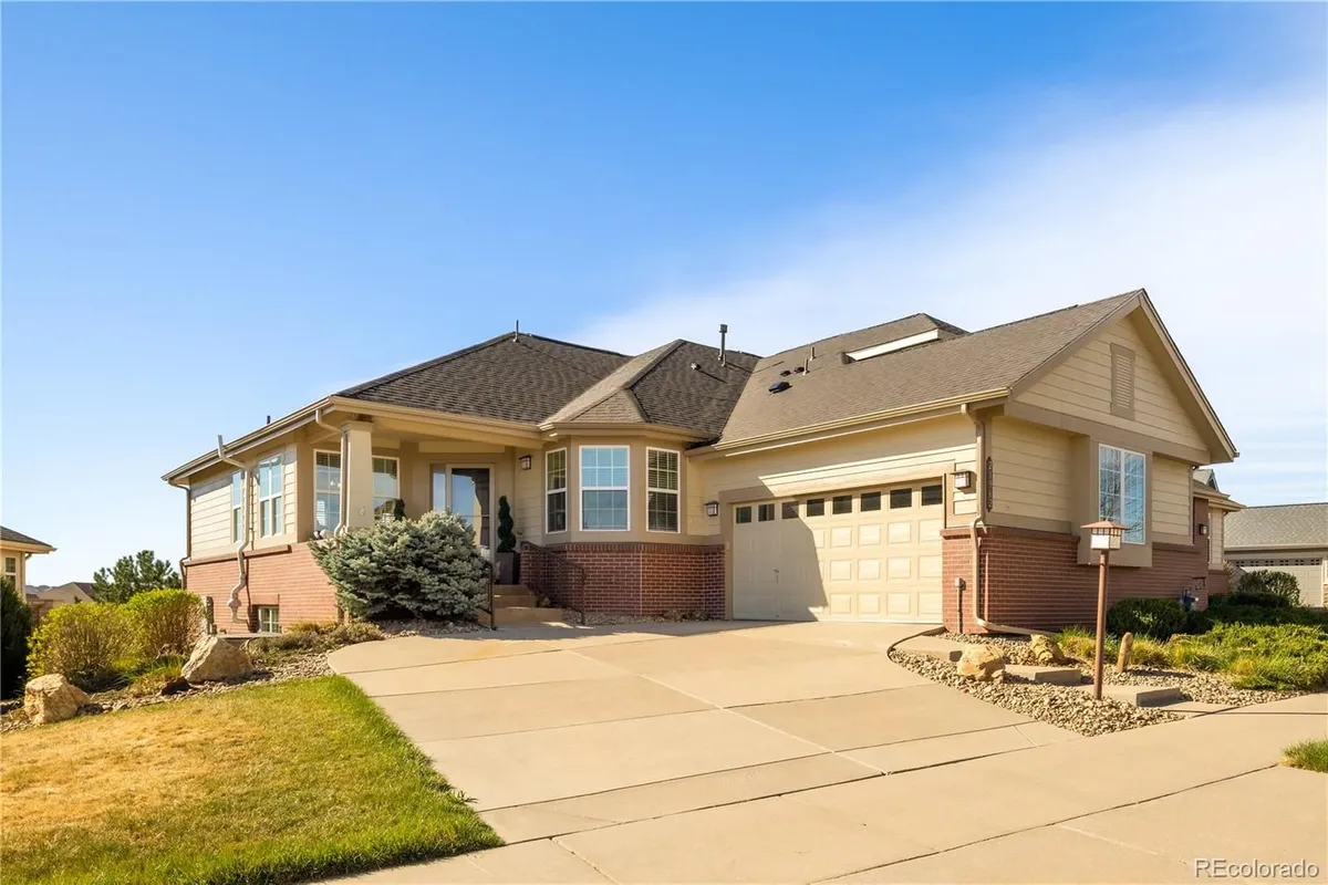 Property Slideshow image 1 of 38 | 21962 e canyon pl, Aurora, CO, 80016