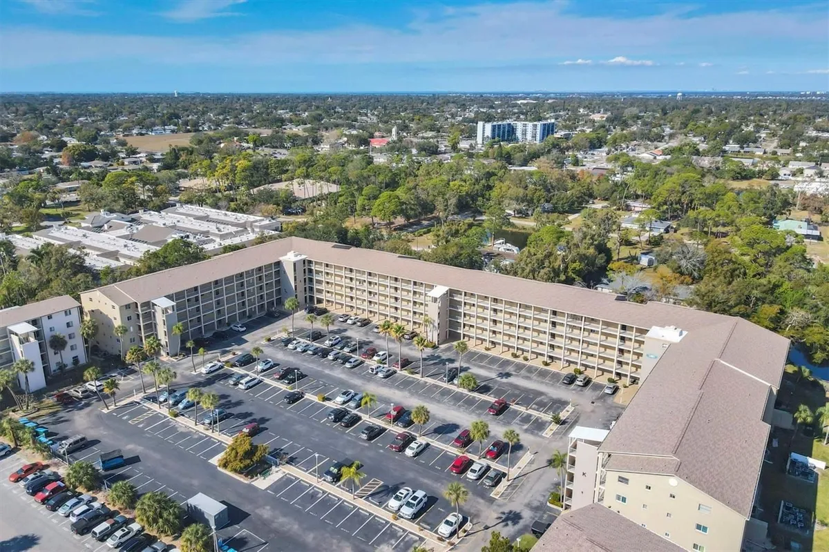 Property Slideshow image 1 of 42 | 3534 lake bayshore dr k118, Bradenton, FL, 34205