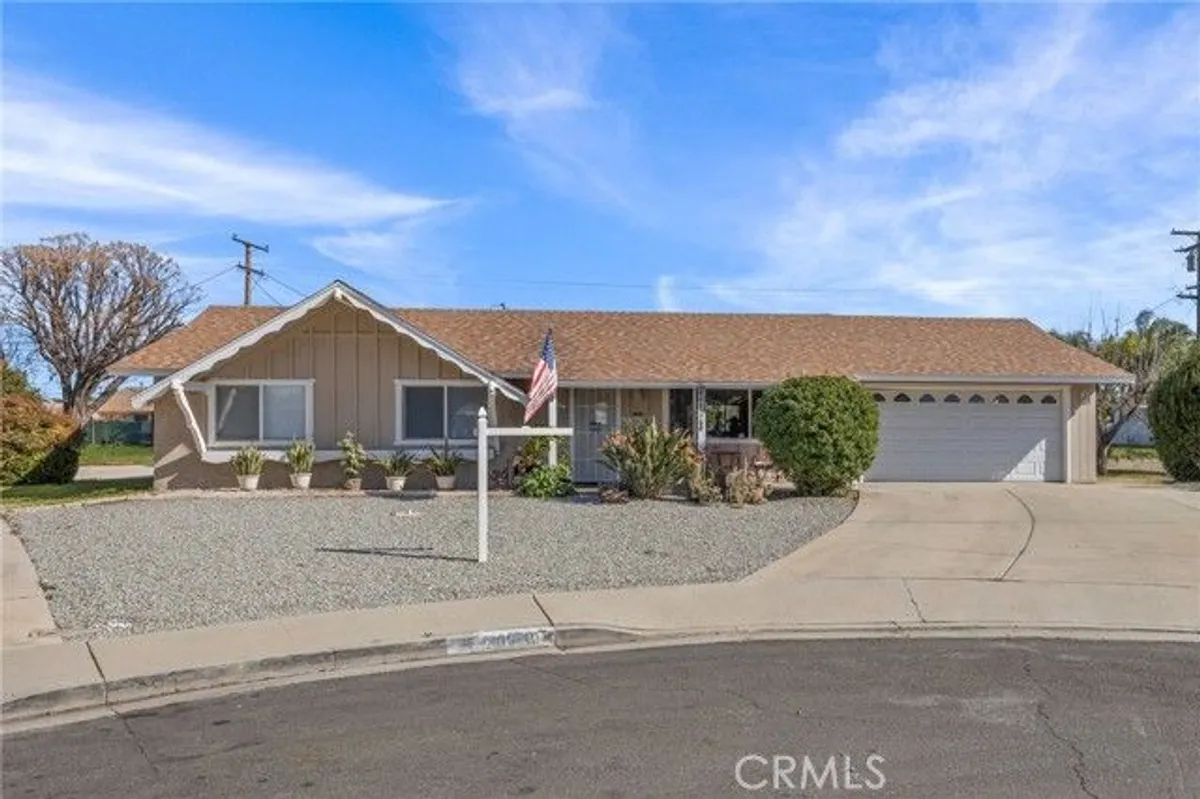 Property Slideshow image 1 of 45 | 28980 exmoor ct, Menifee, CA, 92586