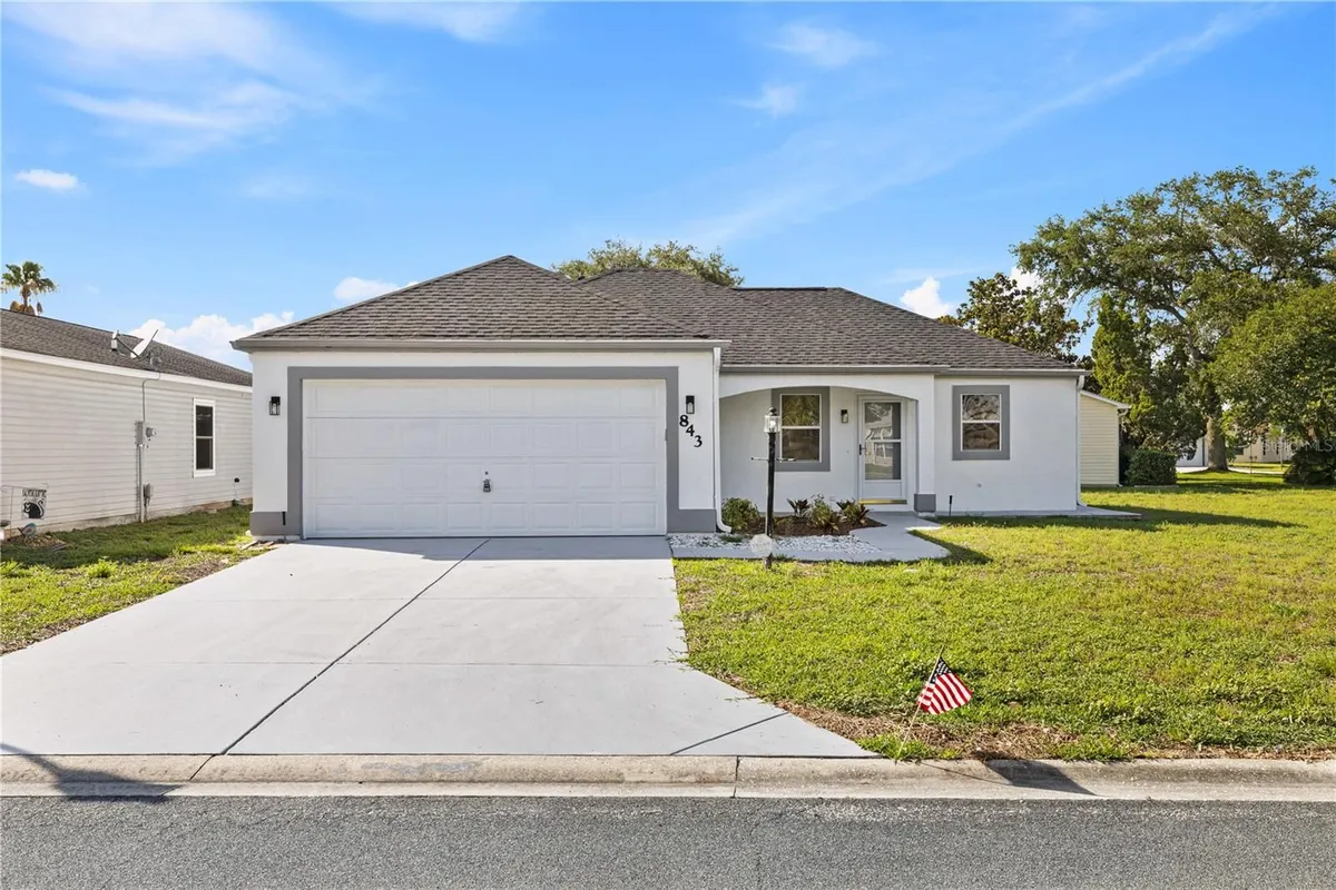 Property Slideshow image 1 of 46 | 843 bolivar st, Lady Lake, FL, 32159
