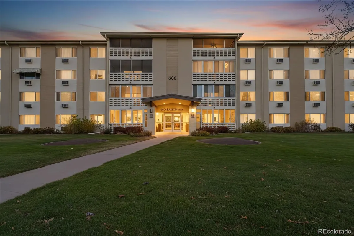 Property Slideshow image 1 of 35 | 660 s alton way 7b, Denver, CO, 80247