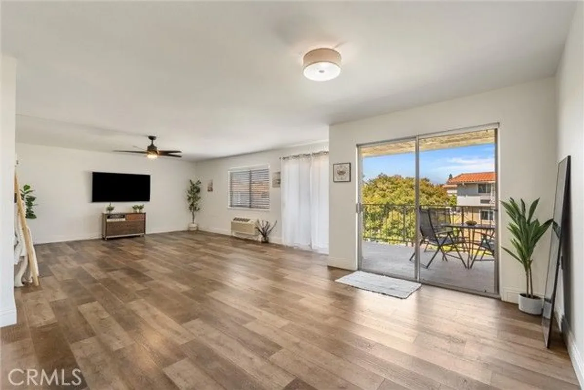 Property Slideshow image 1 of 34 | 2389 via mariposa 2a, Laguna Woods, CA, 92637