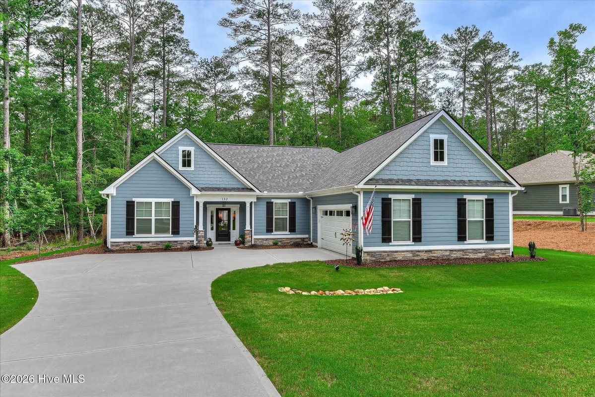 Property Slideshow image 1 of 44 | 132 crescent dr, Mccormick, SC, 29835