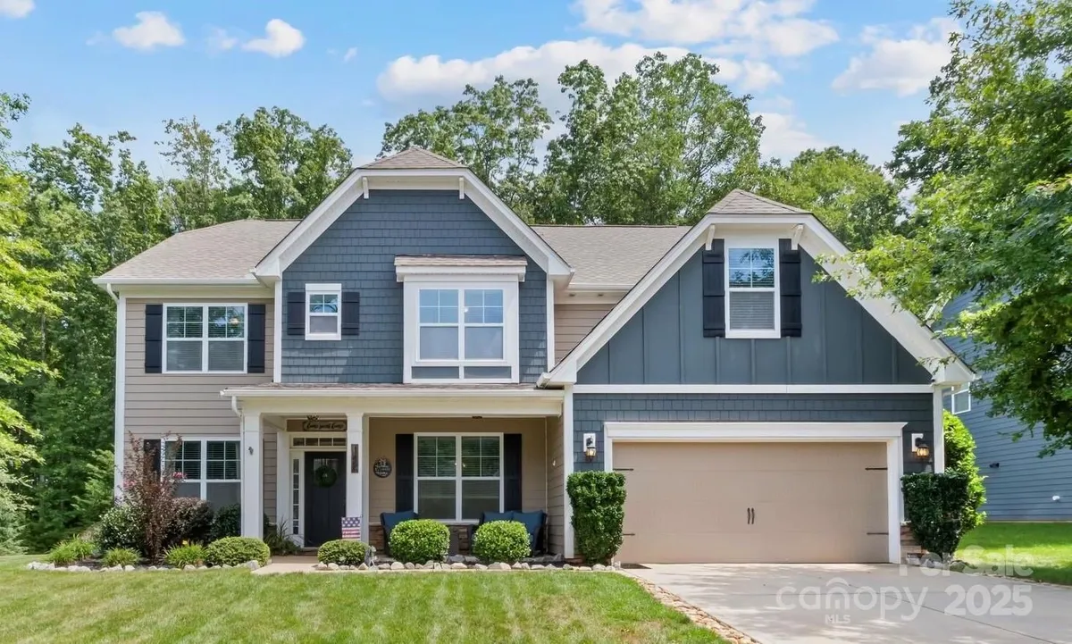 Property Slideshow image 1 of 48 | 142 canoe pole ln, Mooresville, NC, 28117