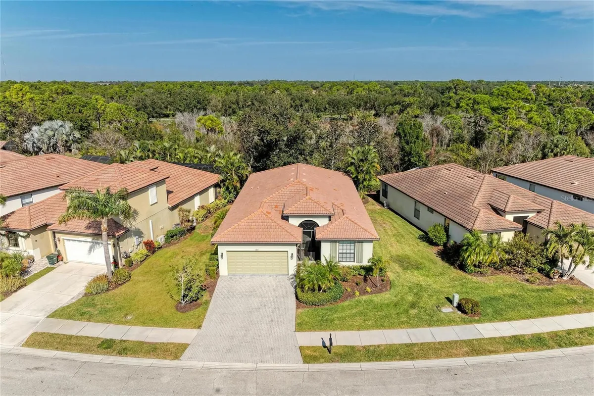 Property Slideshow image 1 of 50 | 1867 batello dr, Venice, FL, 34292